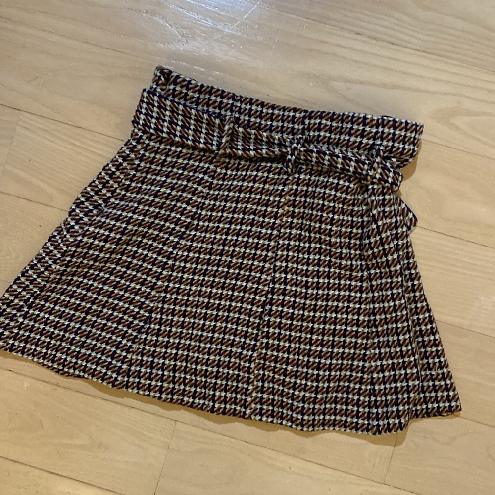 Pattern, plaid mini skirt! - Picture 3 of 4